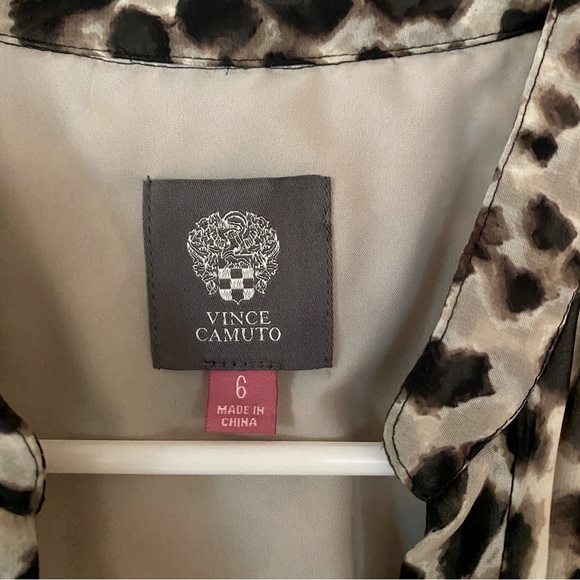 Leopard Print Long Sleeve Dress
VINCE CAMUTO - Picture 4 of 4